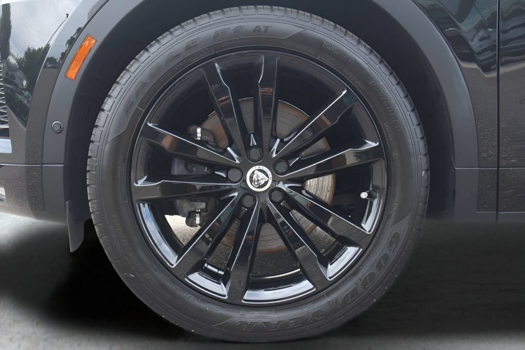 Used 2024 Jaguar E-PACE R-Dynamic SE AWD/4WD image 30