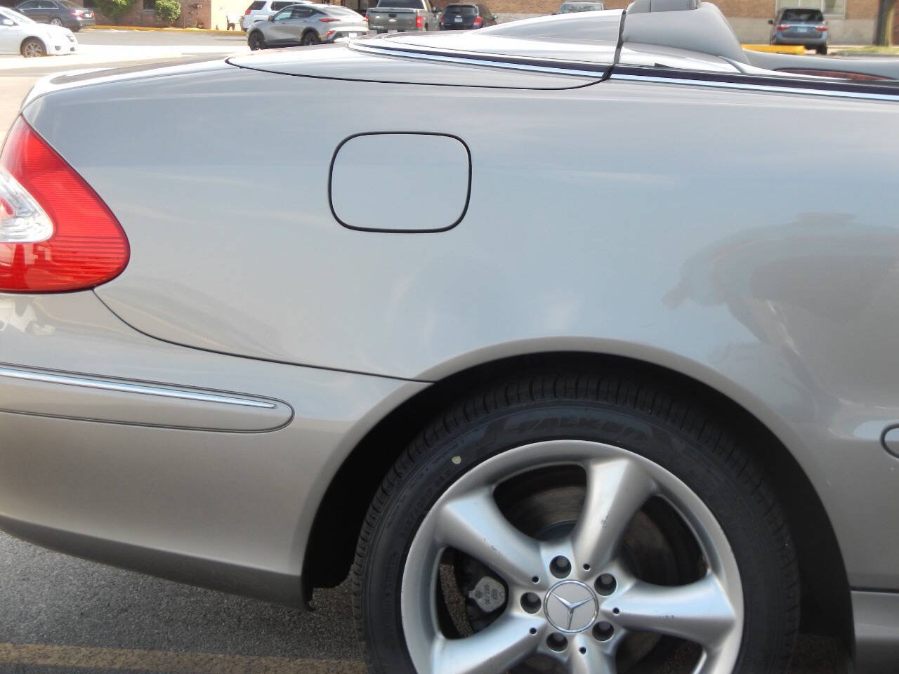 Used 2005 Mercedes-Benz CLK 320 Cabriolet image 22
