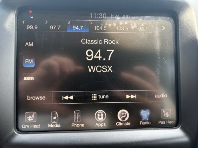 Used 2017 Jeep Cherokee Latitude w/ Cold Weather Group AWD/4WD image 5