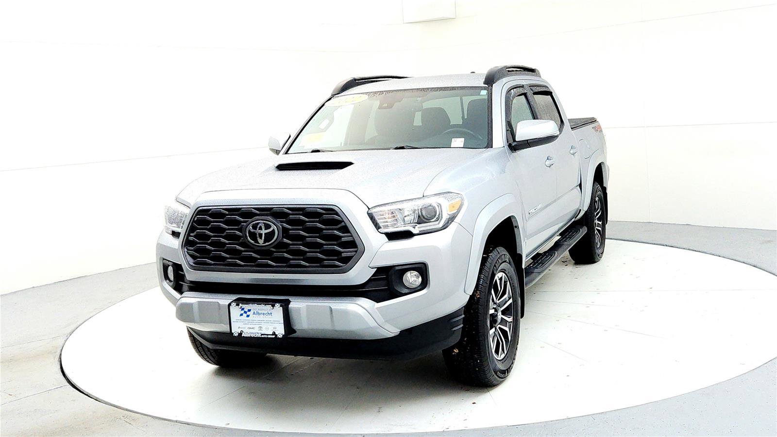 Certified 2022 Toyota Tacoma TRD Sport image 2