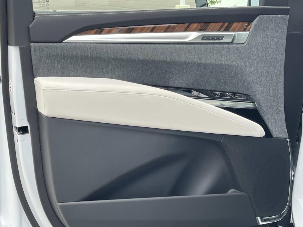 New 2026 Cadillac Escalade Platinum Sport w/ LPO, ONYX Package image 27