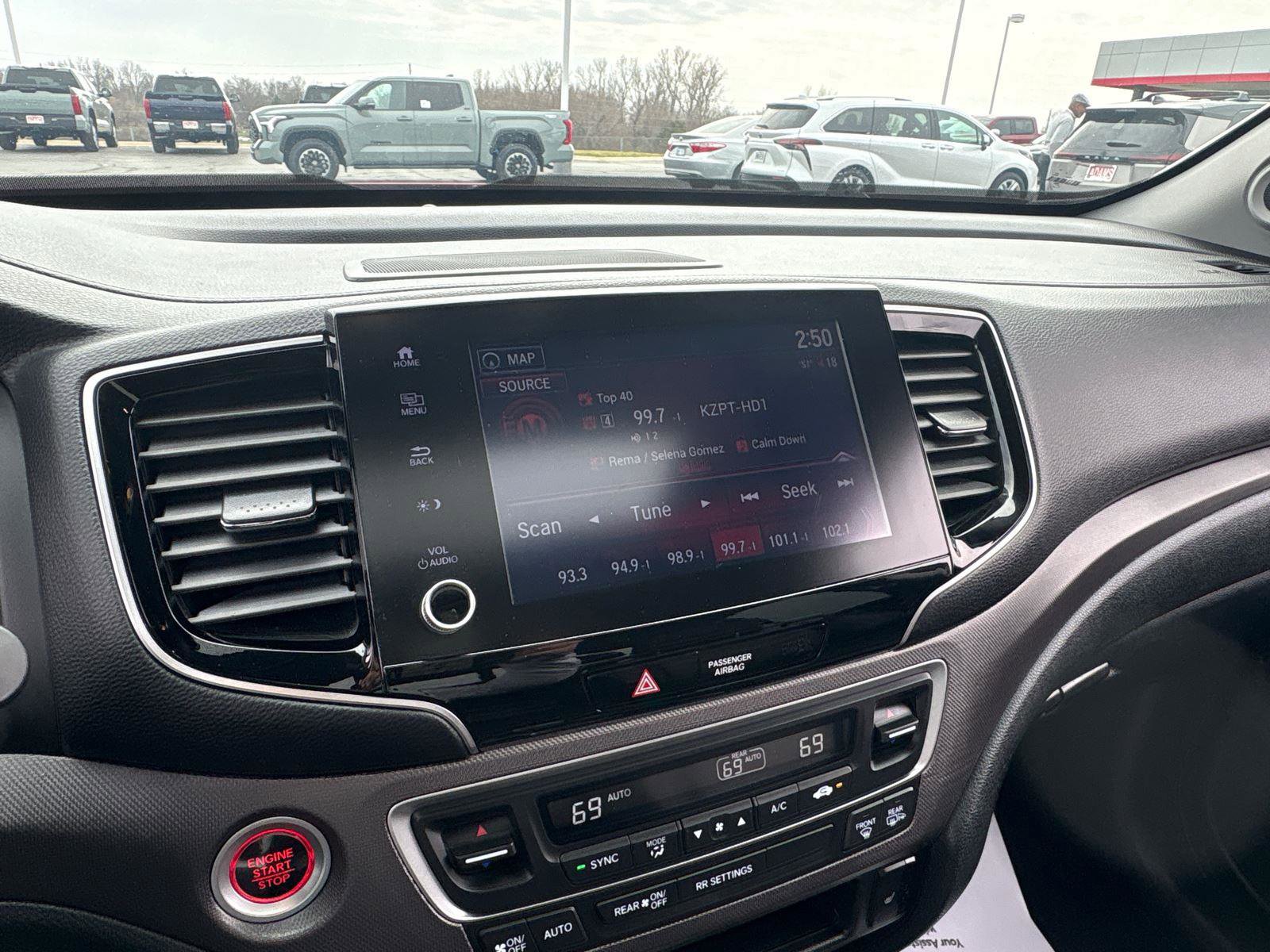 Used 2023 Honda Ridgeline RTL-E image 23