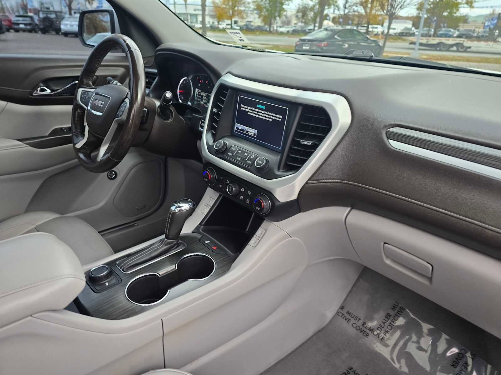 Used 2019 GMC Acadia SLT image 12