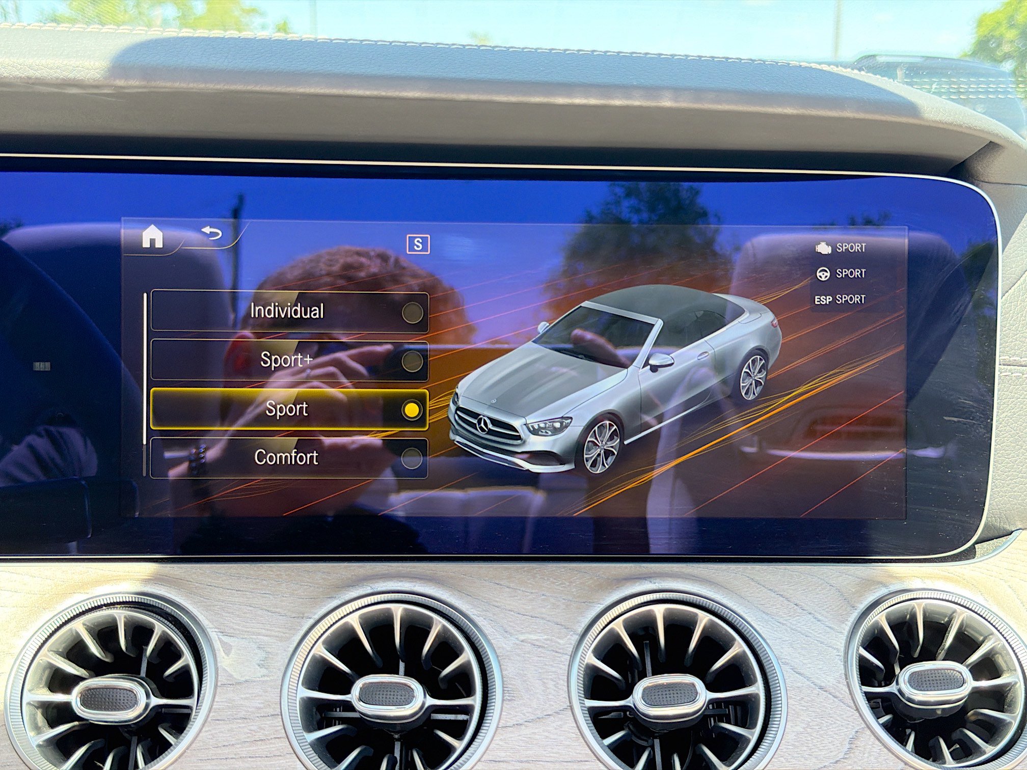 Used 2023 Mercedes-Benz E 450 4MATIC Cabriolet image 30