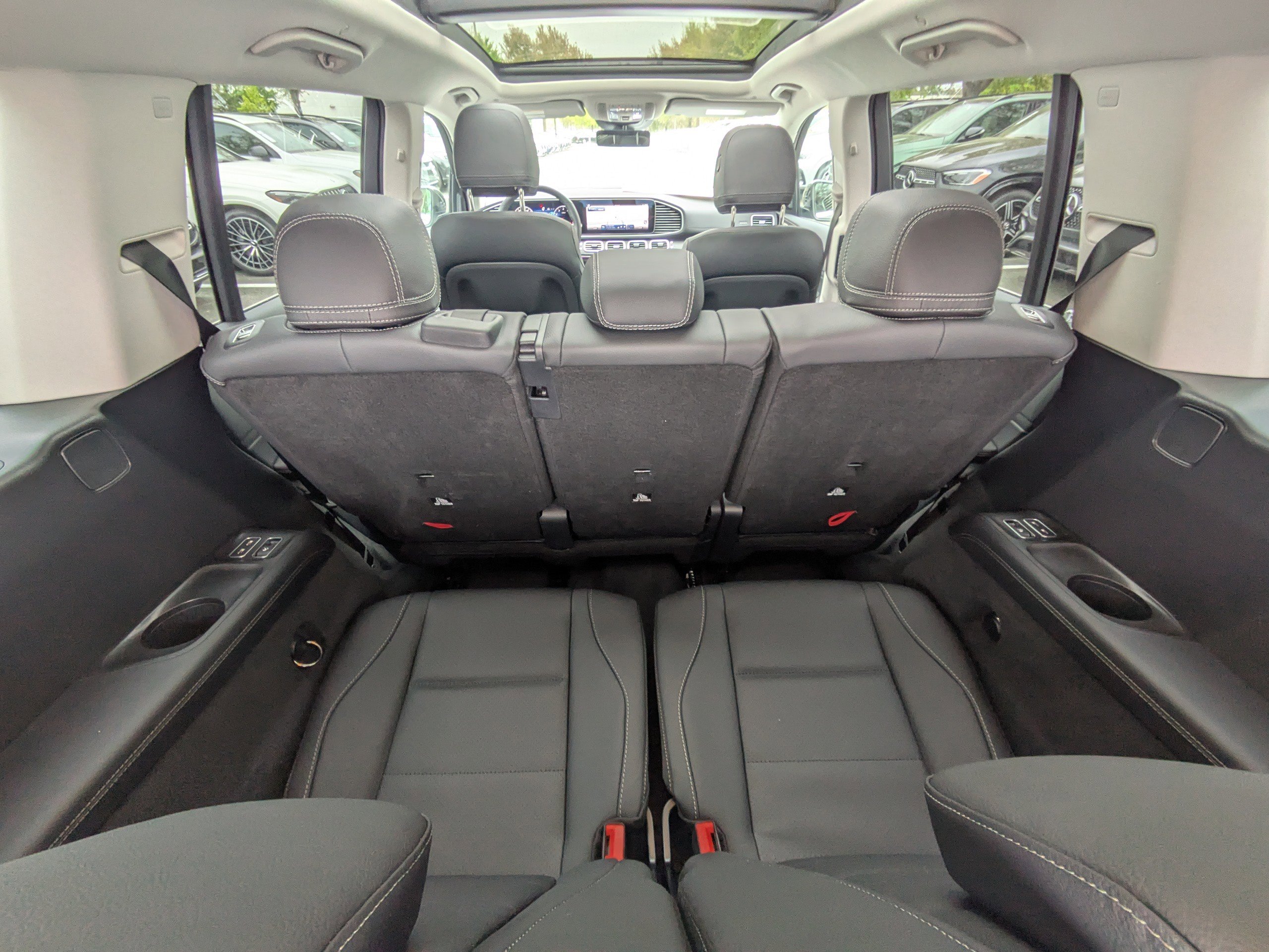 New 2026 Mercedes-Benz GLS 450 4MATIC image 16