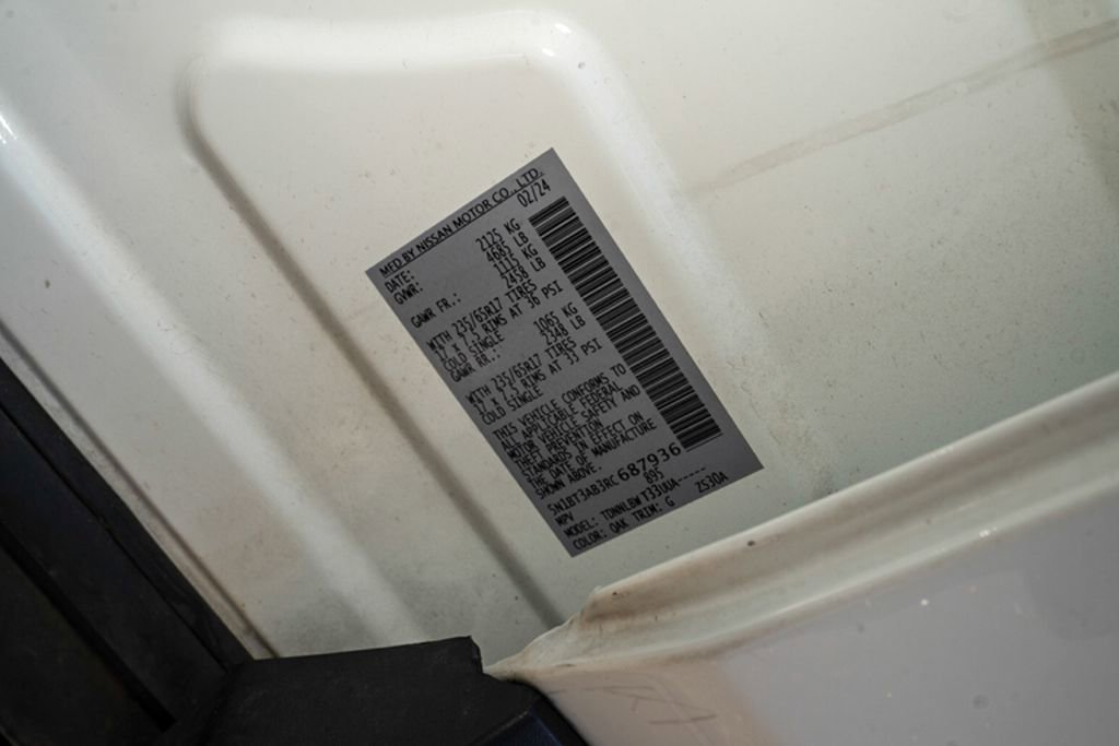 Used 2024 Nissan Rogue S AWD/4WD image 18