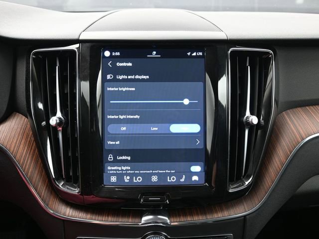 Used 2023 Volvo XC60 B5 Plus w/ Climate Package image 17