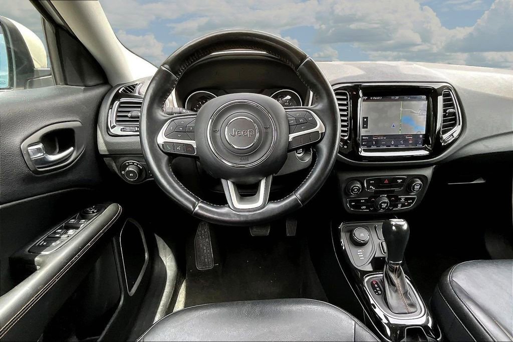 Used 2018 Jeep Compass Limited w/ Navigation Group AWD/4WD image 10