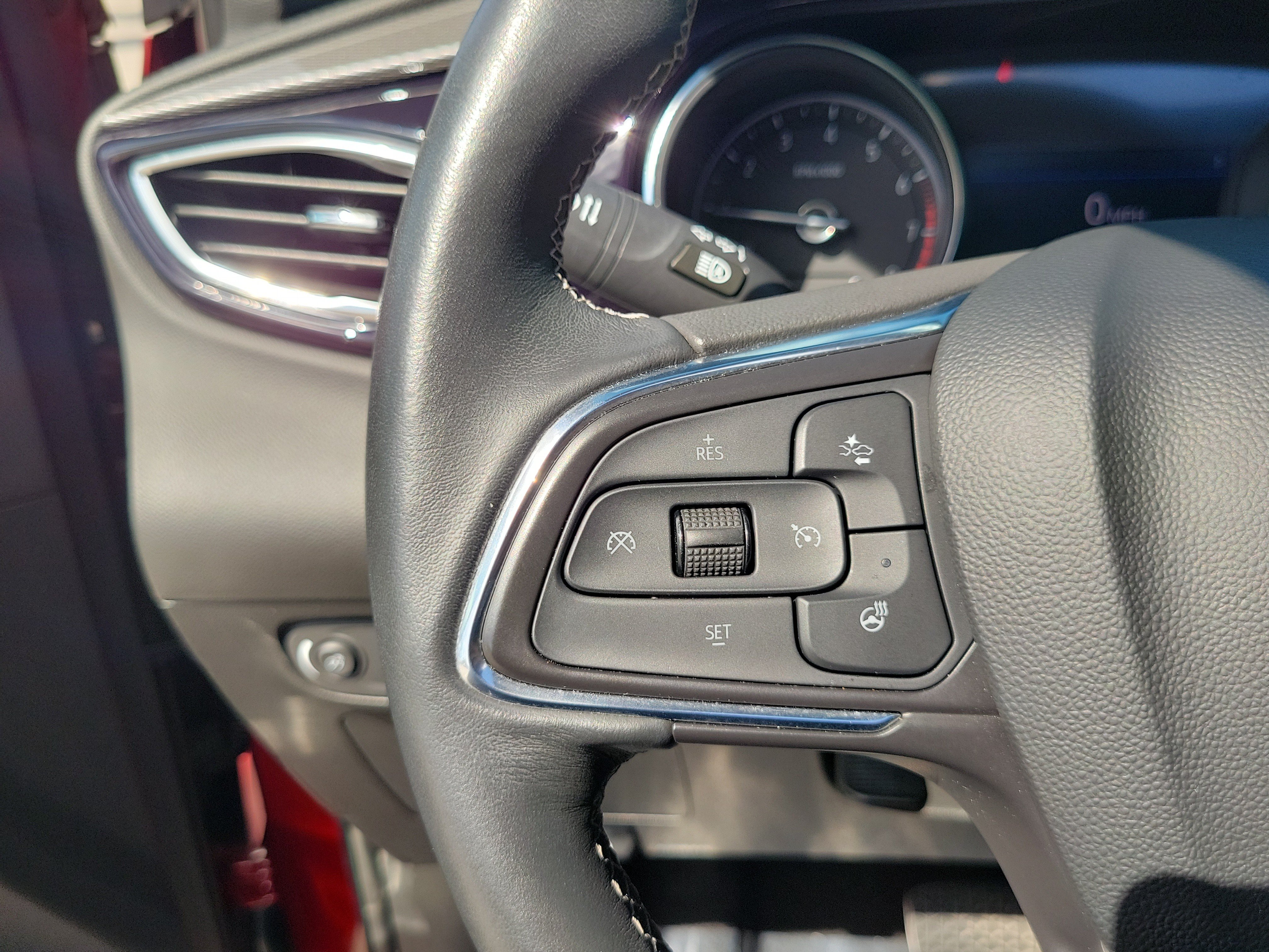Used 2023 Buick Encore GX Essence w/ Experience Buick Package FWD image 20