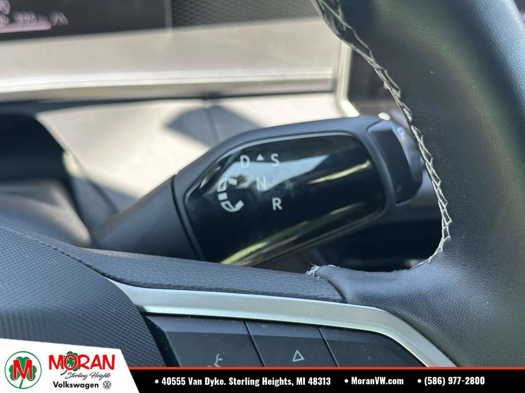 Certified 2025 Volkswagen Tiguan SE w/ Panoramic Sunroof Package AWD/4WD image 26