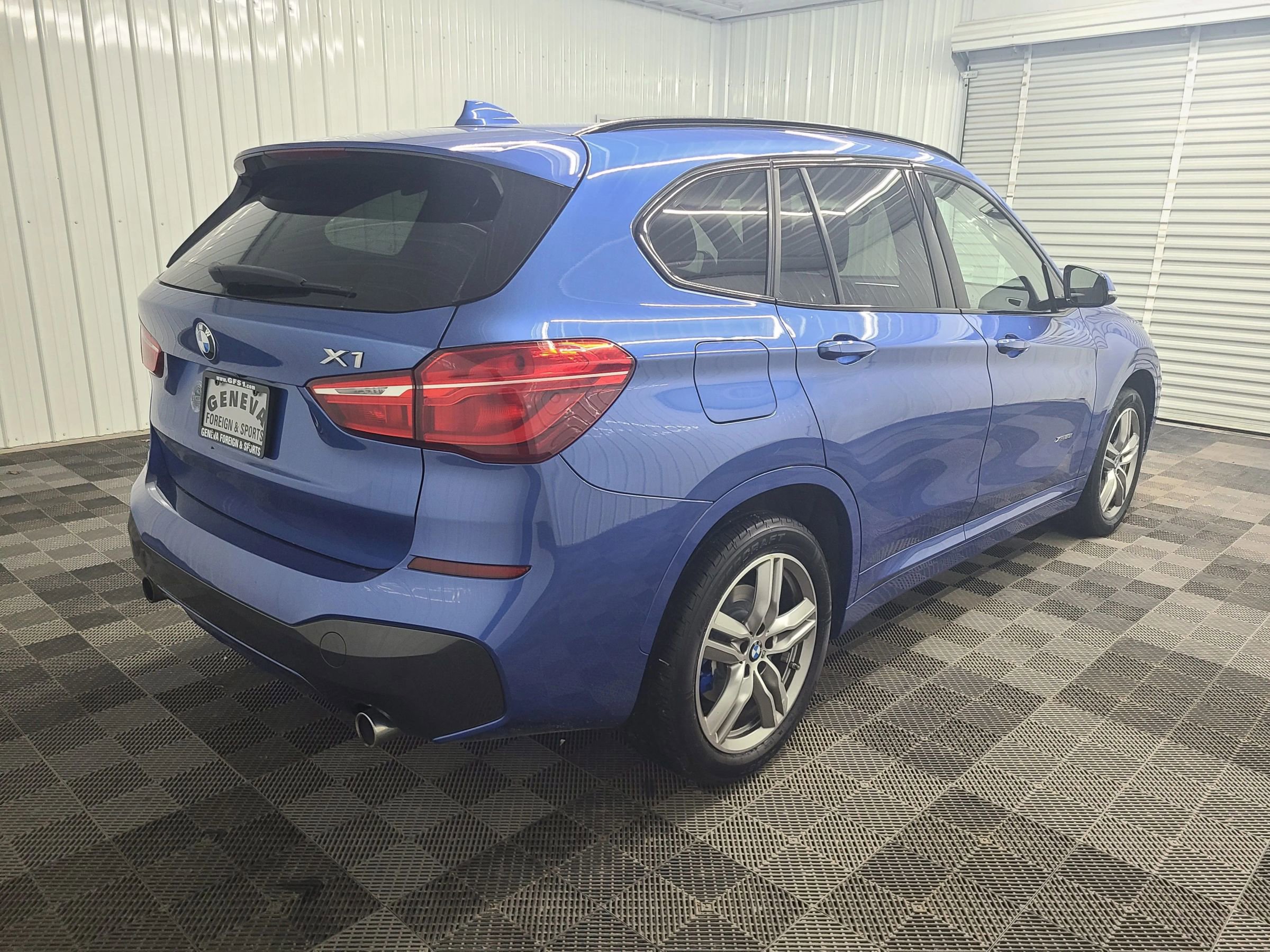Used 2018 BMW X1 xDrive28i image 11