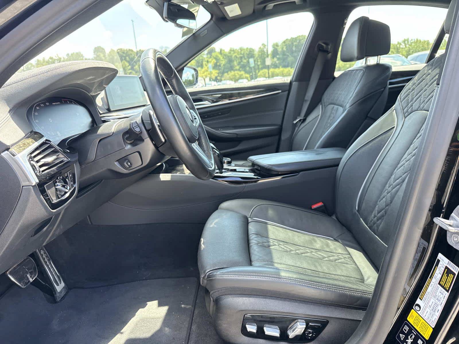 Used 2020 BMW M550i xDrive w/ Dynamic Handling Package AWD/4WD image 14