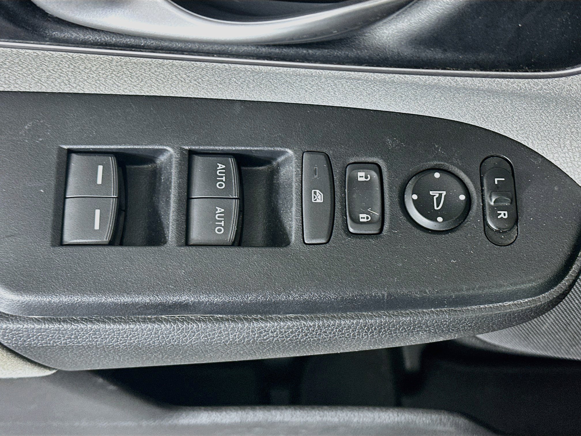Used 2022 Honda CR-V EX image 15