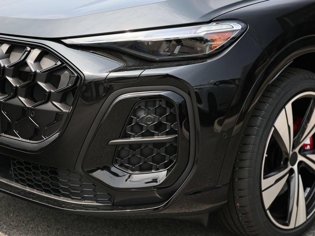 New 2026 Audi SQ5 Prestige AWD/4WD image 11
