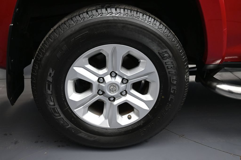 Used 2016 Toyota 4Runner SR5 AWD/4WD image 12