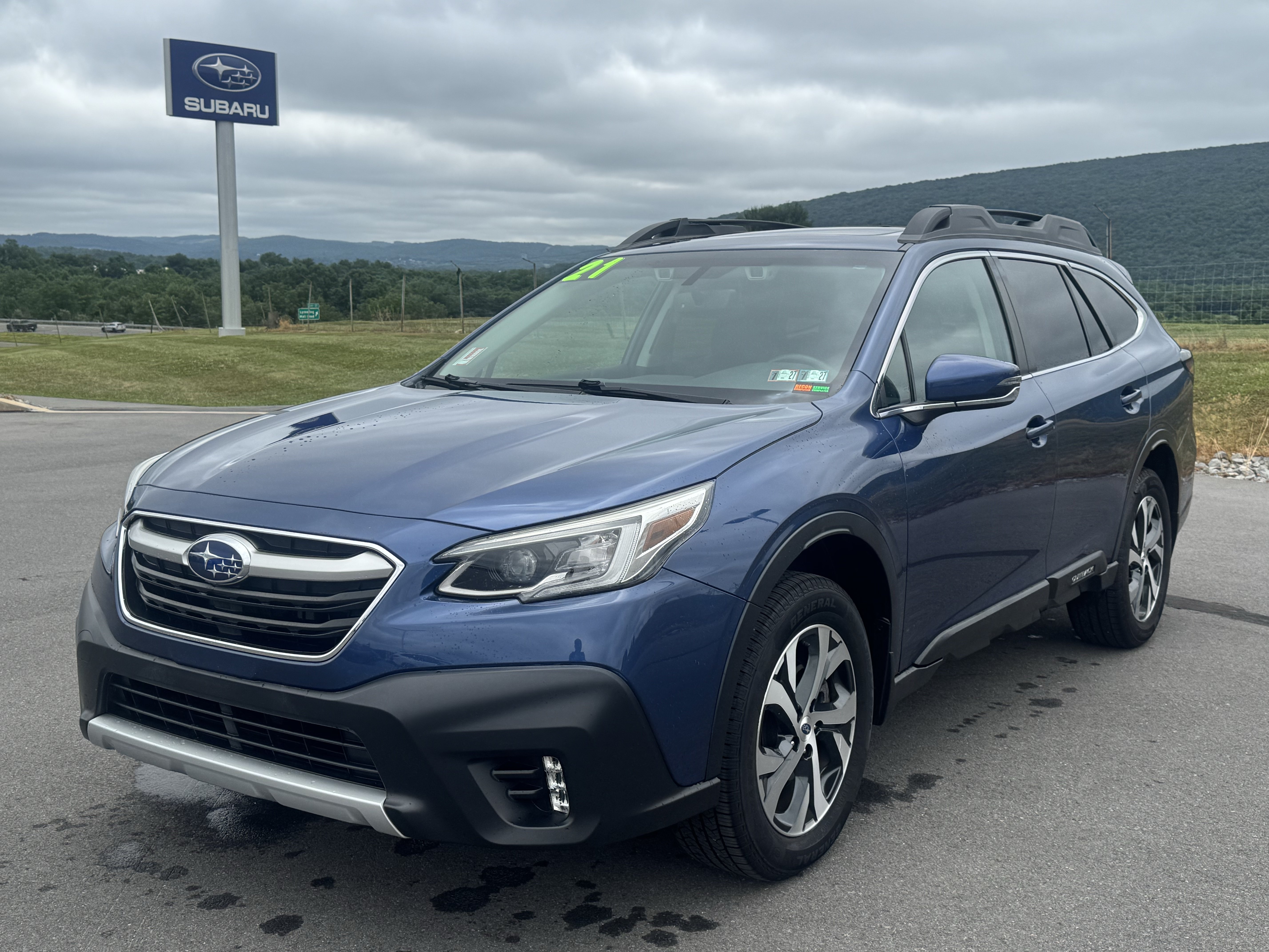 Used 2021 Subaru Outback Limited w/ Popular Package #2 AWD/4WD image 9