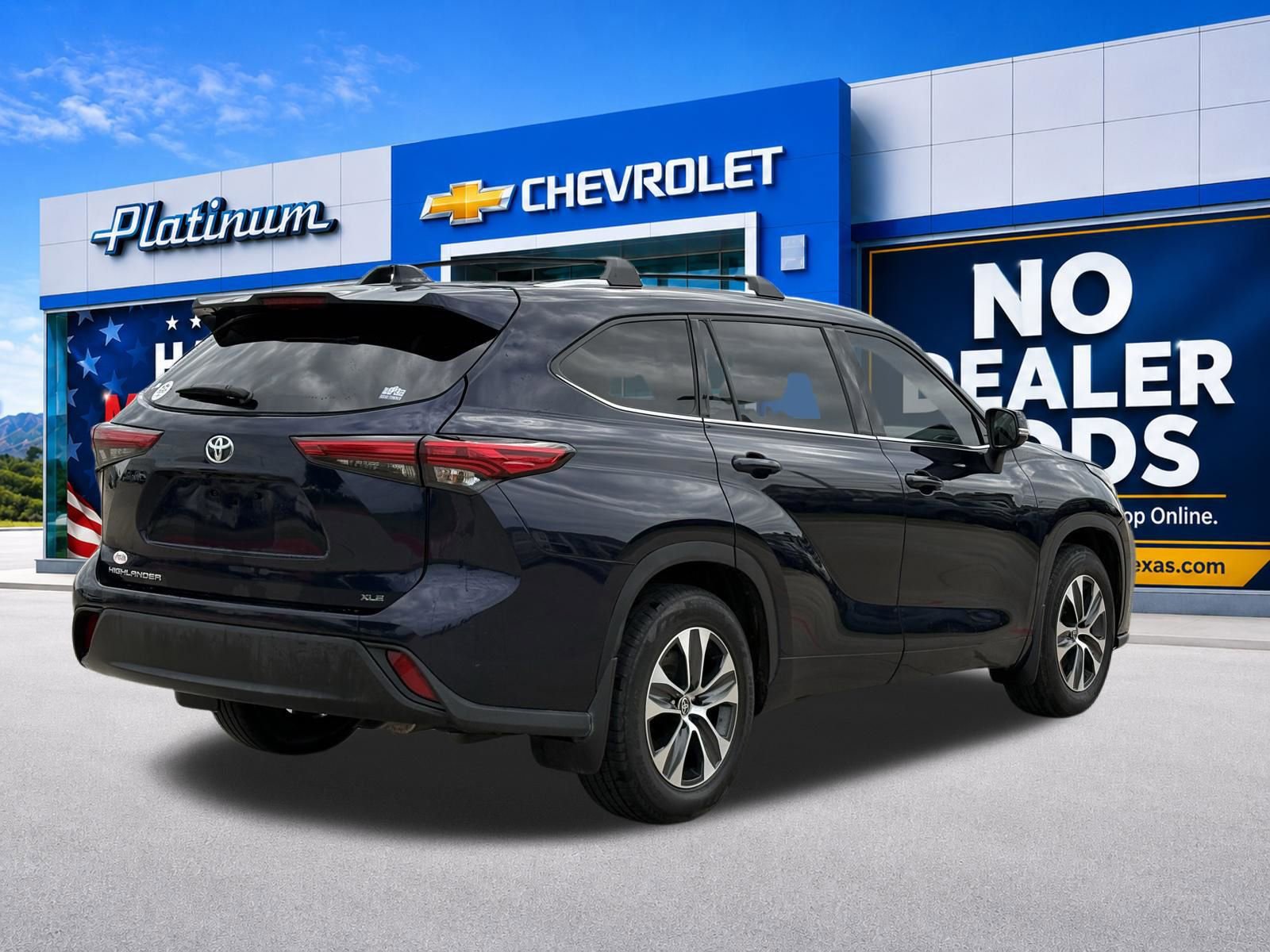 Used 2021 Toyota Highlander XLE FWD image 6