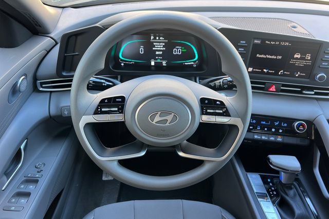 New 2026 Hyundai Elantra Hybrid FWD image 13