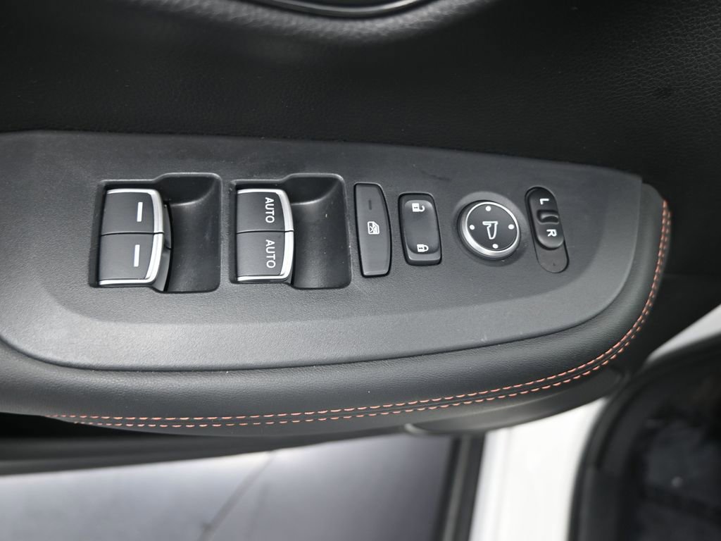 Used 2025 Honda HR-V Sport image 11