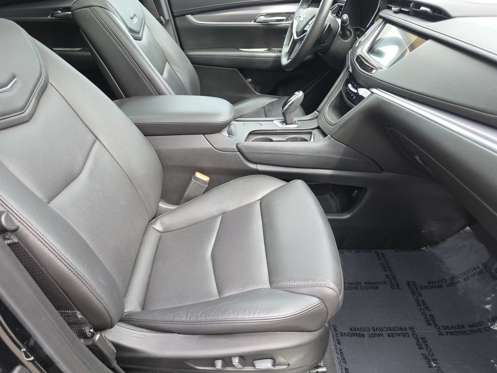 Used 2019 Cadillac XT5 Luxury FWD image 18