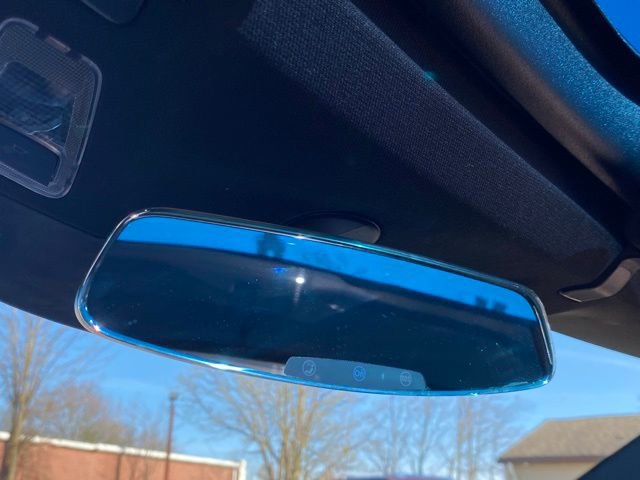 Used 2016 Chevrolet Corvette Stingray Coupe w/ Carbon Flash Badge Package RWD image 30