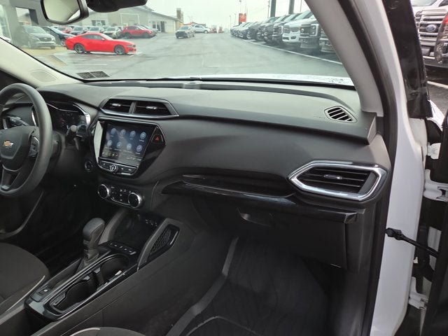 Used 2023 Chevrolet TrailBlazer LT w/ Convenience Package AWD/4WD image 14