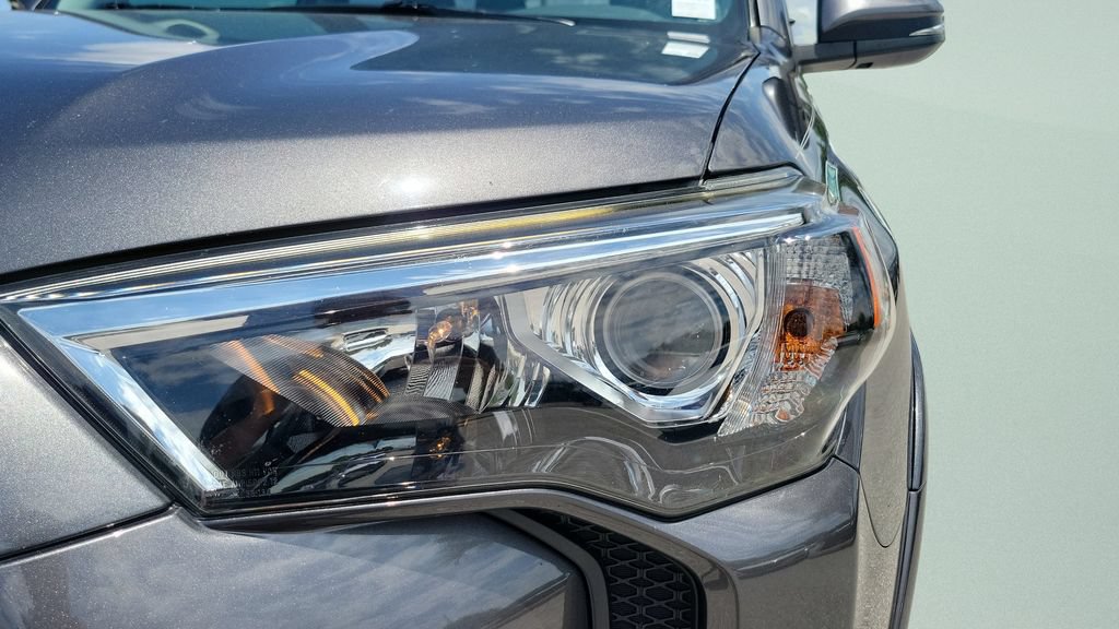 Used 2019 Toyota 4Runner SR5 Premium AWD/4WD image 24