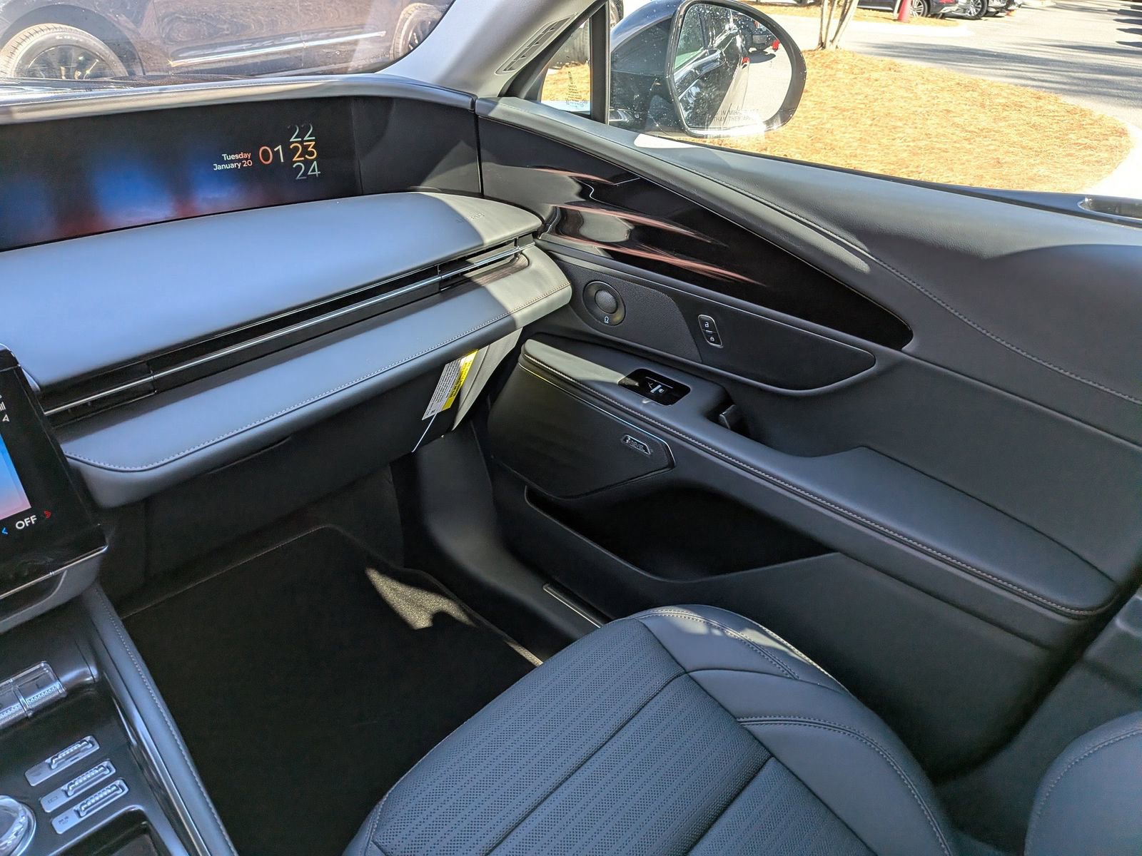 New 2026 Lincoln Nautilus Reserve w/ Jet Appearance Package image 19