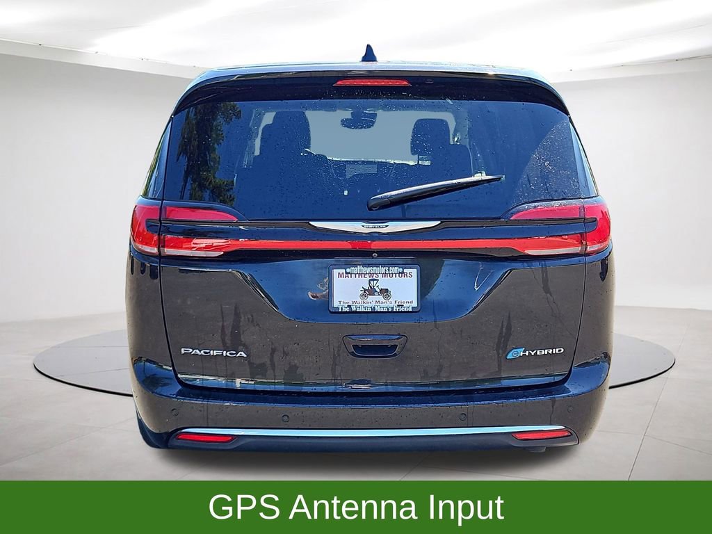 Used 2022 Chrysler Pacifica Touring-L w/ Uconnect Theater Family Group FWD image 6