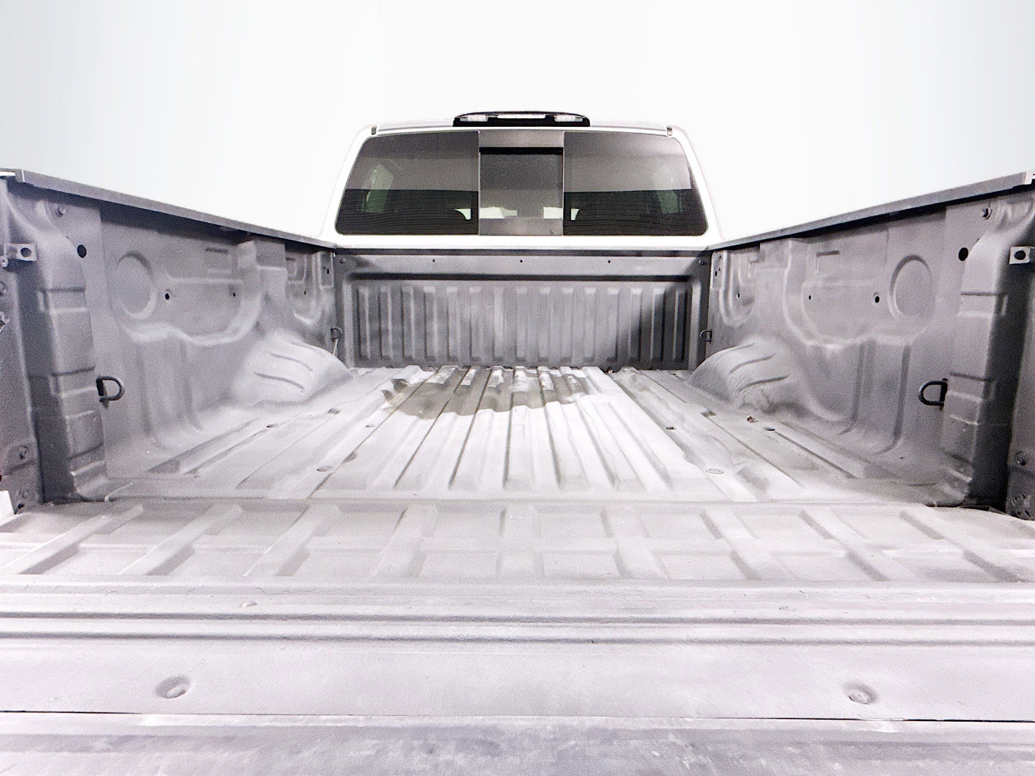 Used 2020 Nissan Titan SV image 35