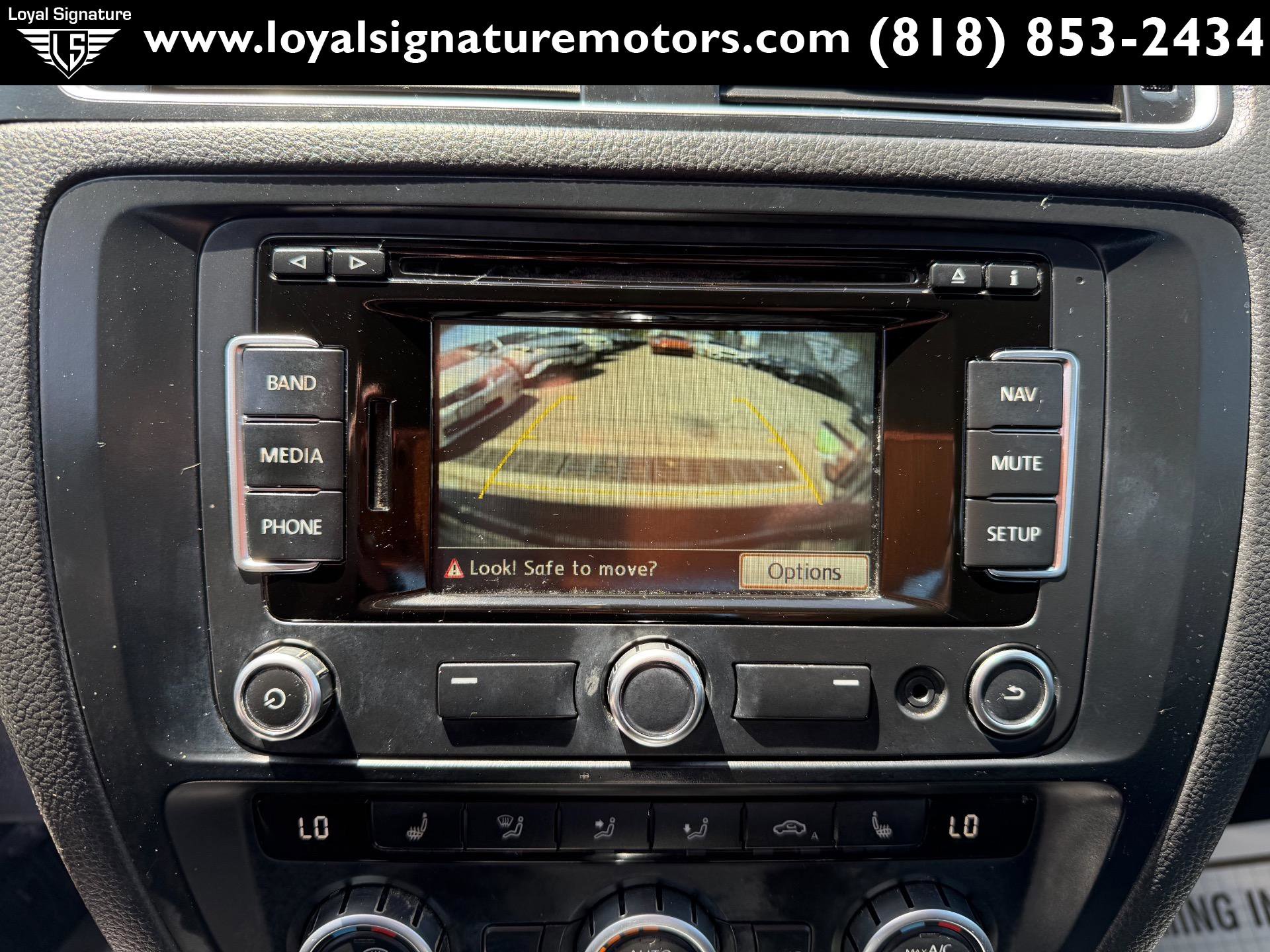 Used 2013 Volkswagen Jetta GLI FWD image 28