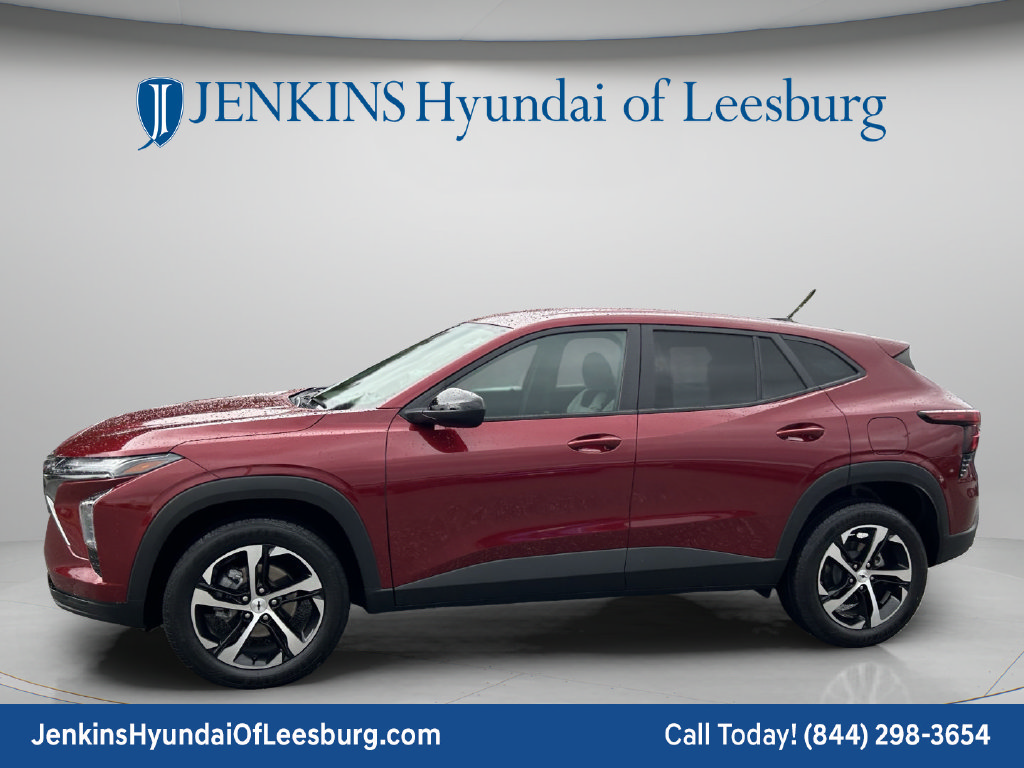 Used 2025 Chevrolet Trax RS w/ Driver Confidence Package FWD image 10