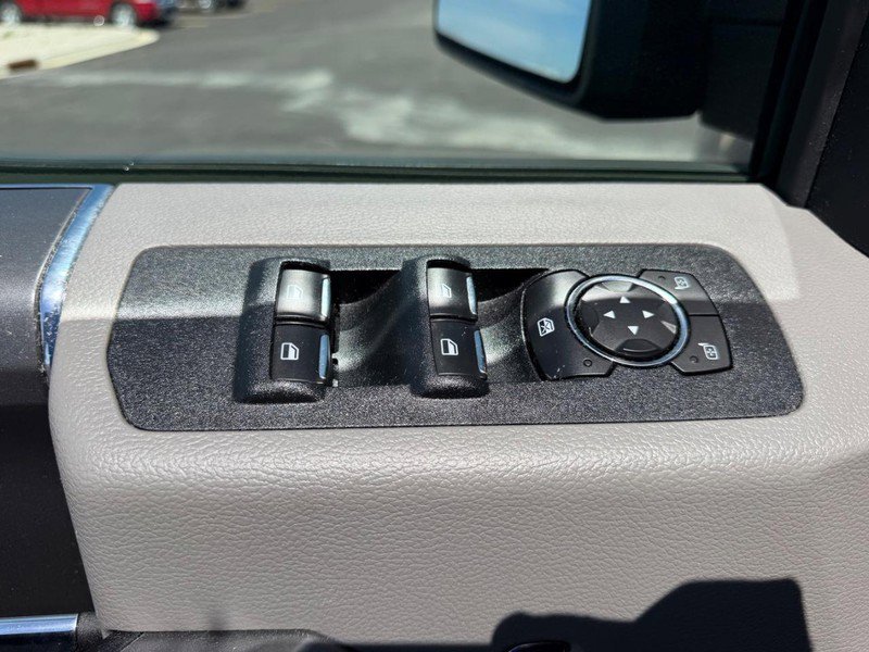 Used 2018 Ford F150 XLT w/ Equipment Group 302A Luxury AWD/4WD image 18