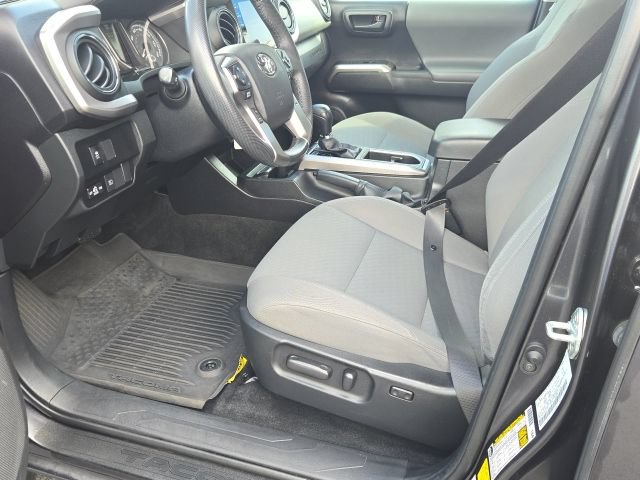 Used 2022 Toyota Tacoma SR5 RWD image 12