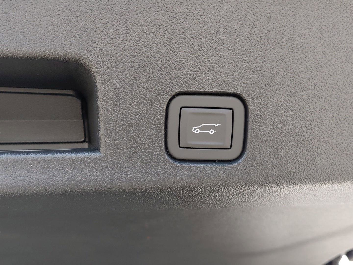 New 2026 GMC Acadia Denali w/ Super Cruise Package image 23