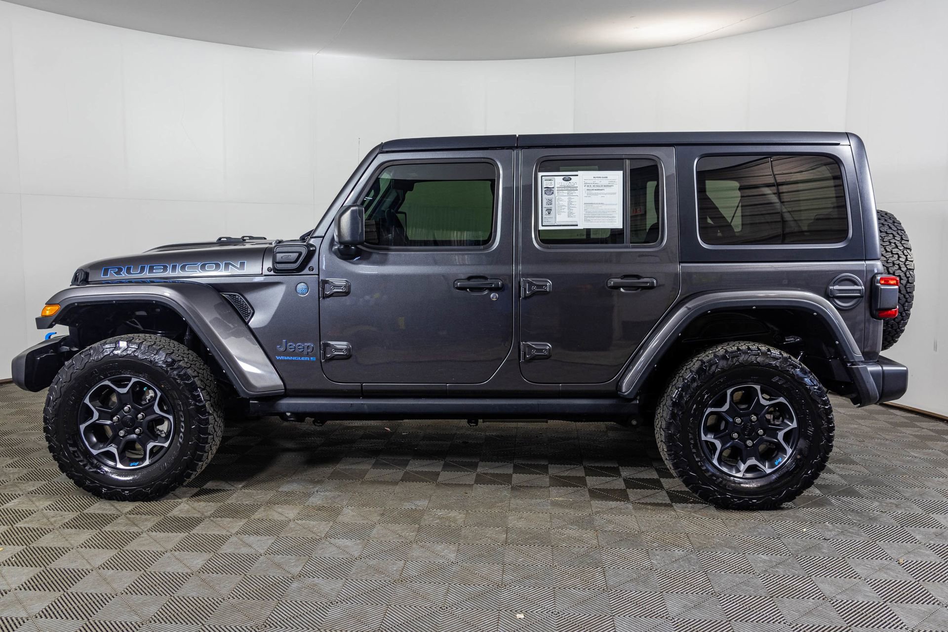 Used 2023 Jeep Wrangler Unlimited Rubicon 4xe w/ Cold Weather Group image 20