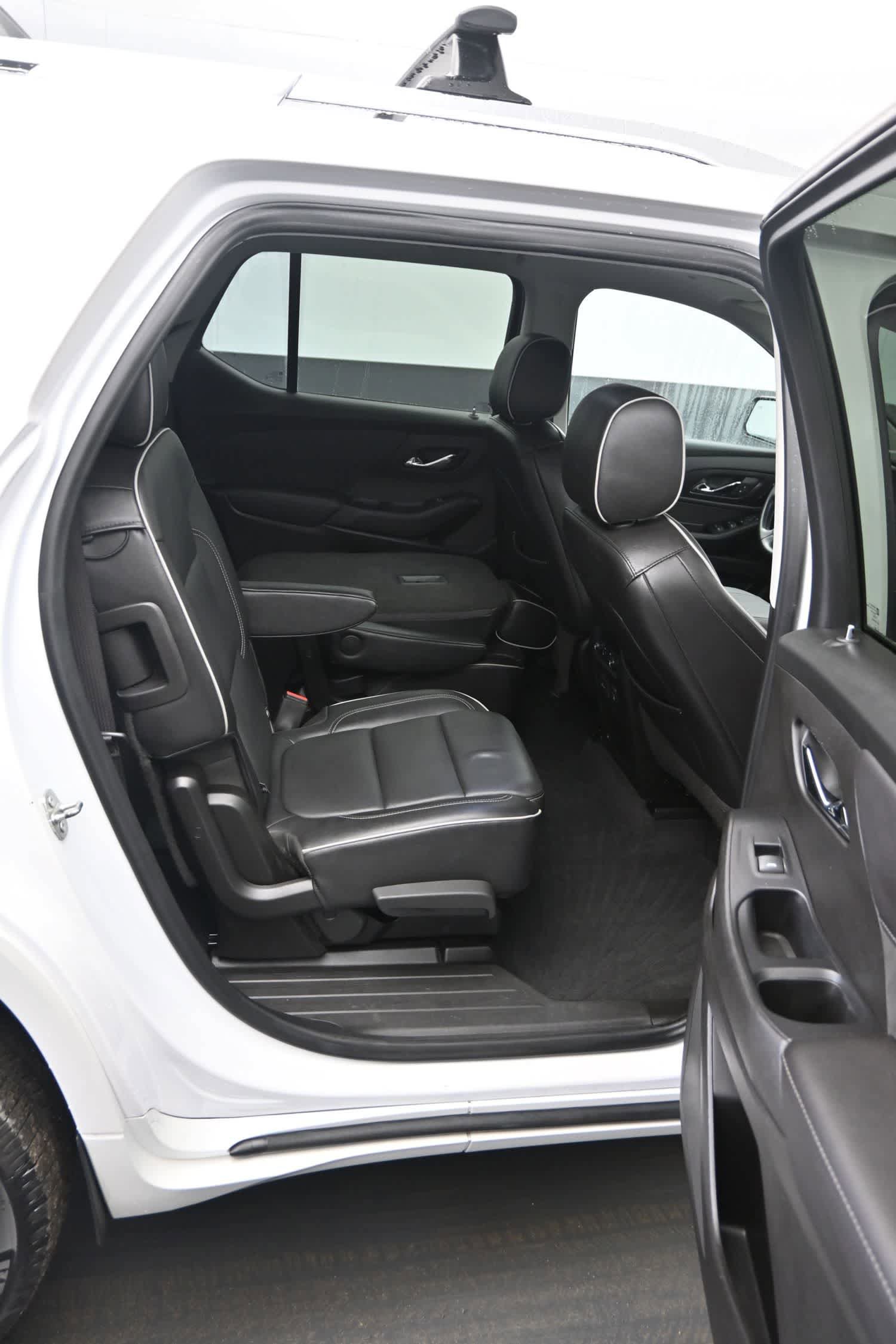 Used 2021 Chevrolet Traverse High Country AWD/4WD image 15