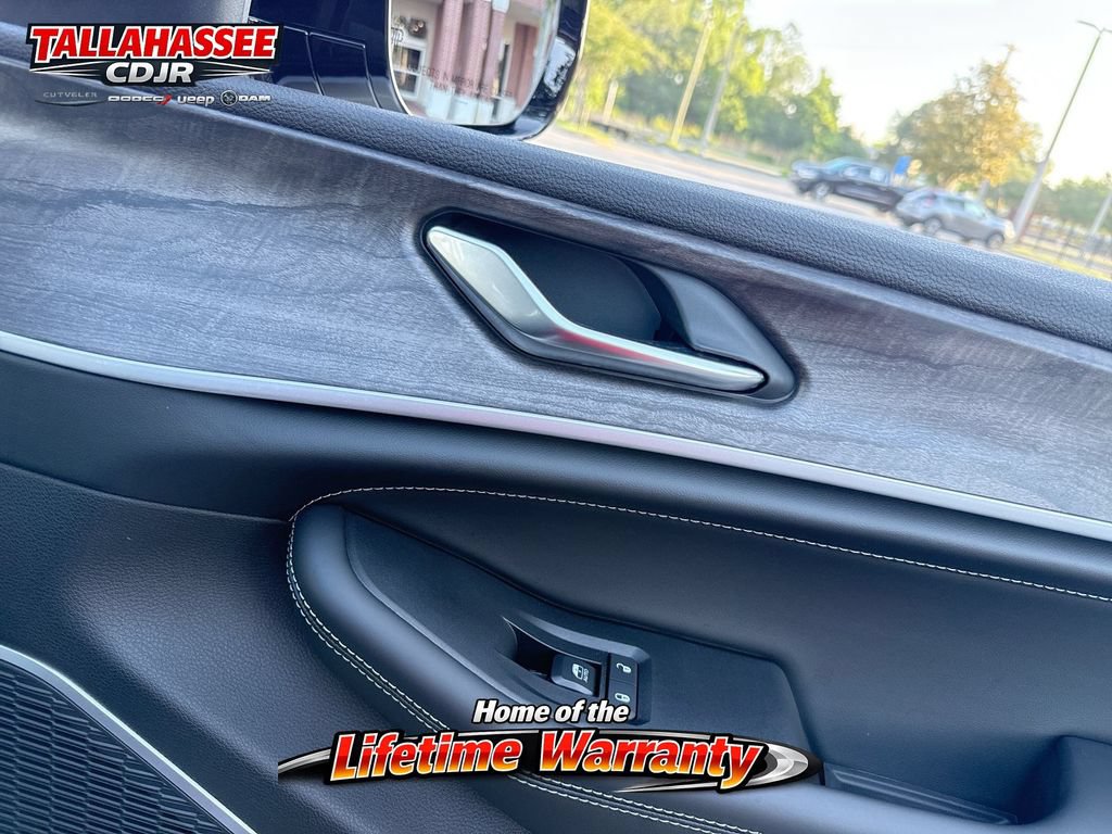 New 2026 Jeep Grand Cherokee L Limited AWD/4WD image 35