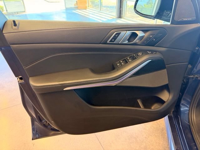 Used 2022 BMW X5 M50i w/ Climate Comfort Package AWD/4WD image 14