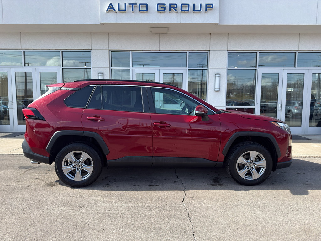 Used 2023 Toyota RAV4 XLE image 2