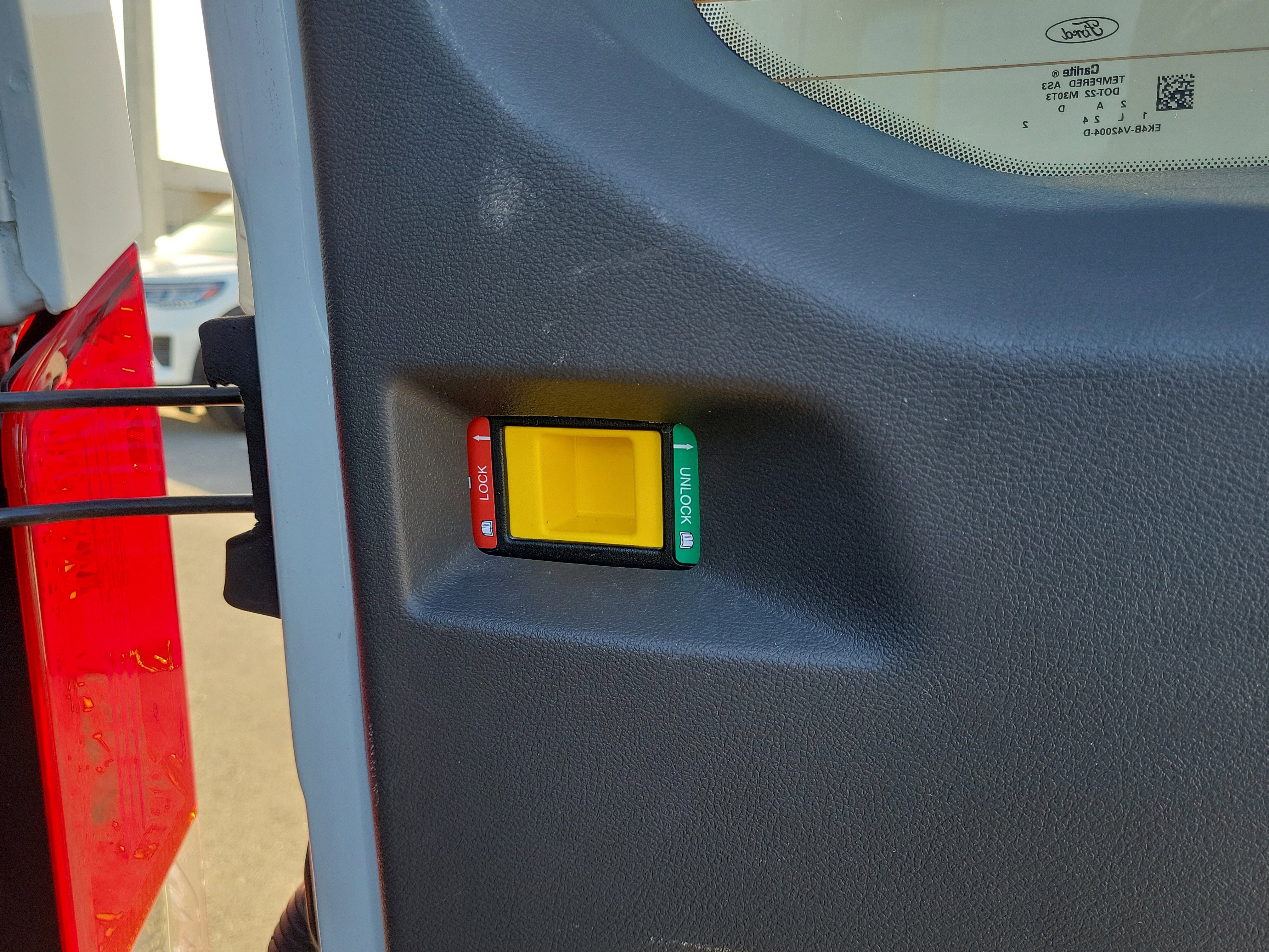 Used 2023 Ford Transit 350 XLT image 14