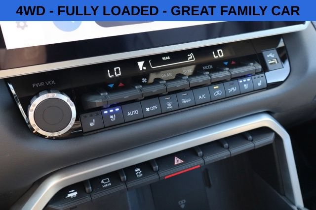 Used 2025 Toyota Sequoia Platinum AWD/4WD image 16