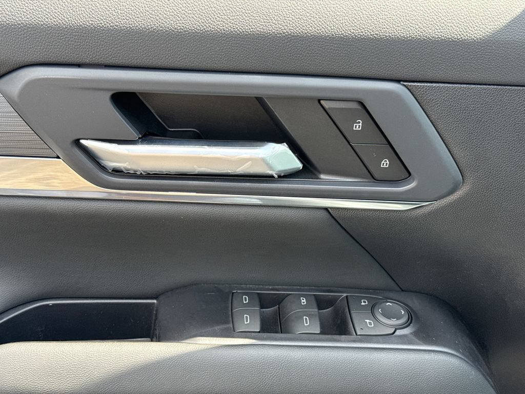 New 2027 GMC Terrain Elevation w/ Technology Package II AWD/4WD image 15