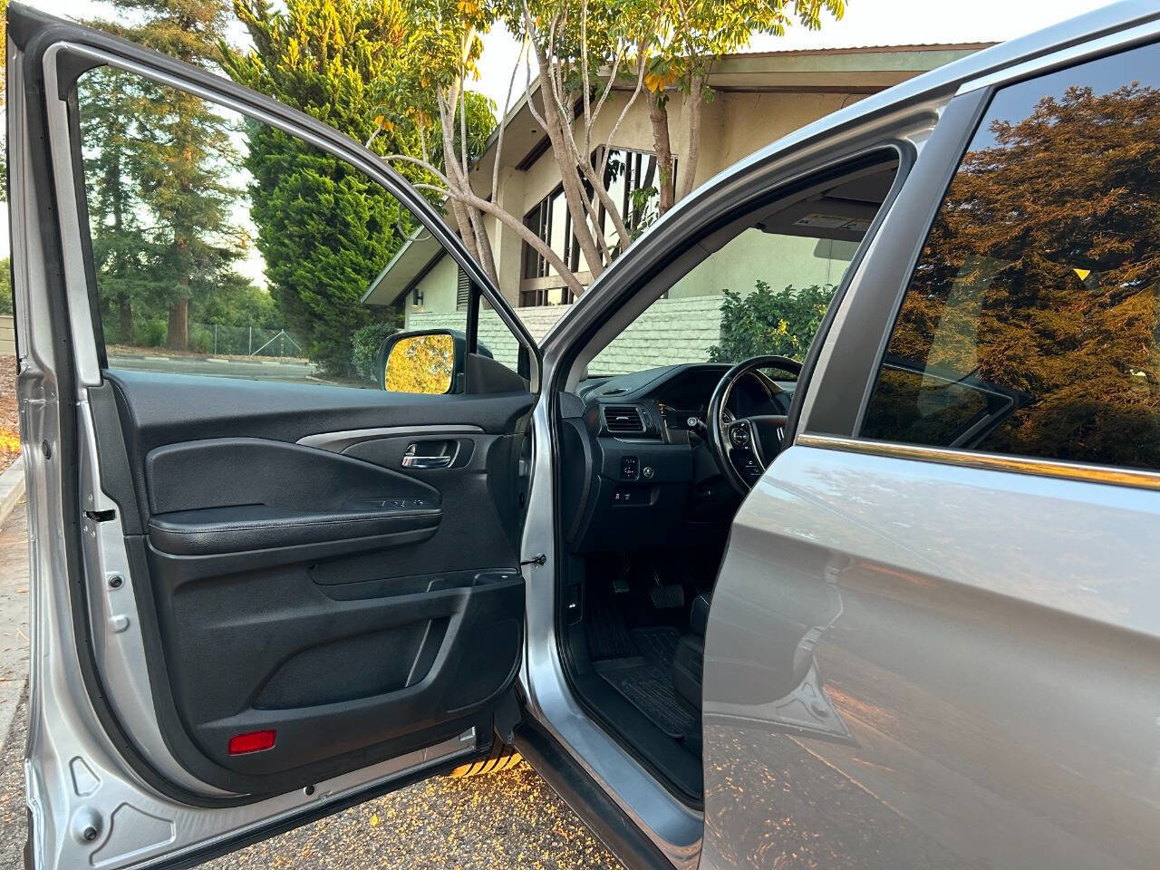 Used 2017 Honda Ridgeline RTL-T image 26