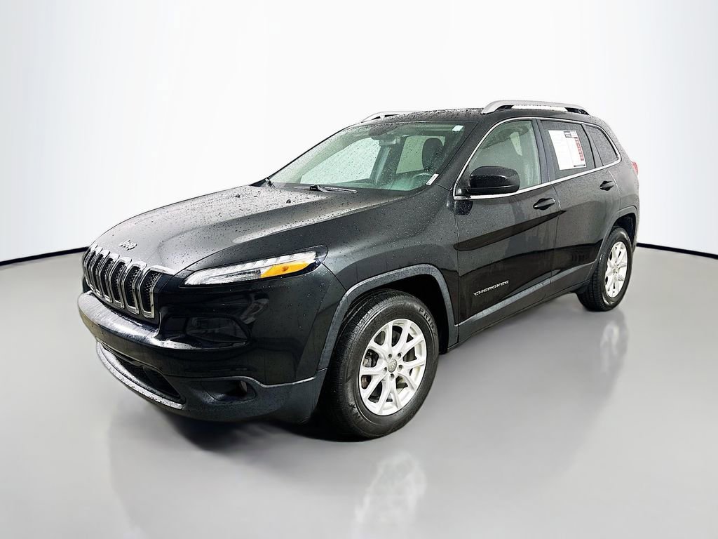 Used 2015 Jeep Cherokee Latitude image 3