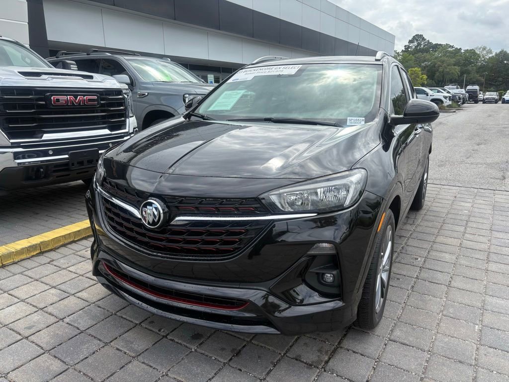 Used 2023 Buick Encore GX Select w/ Sport Touring Package FWD image 2