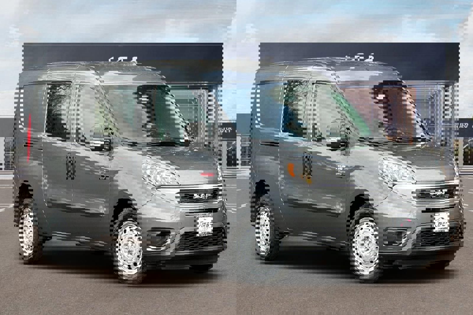 Used 2022 RAM ProMaster City Wagon image 2