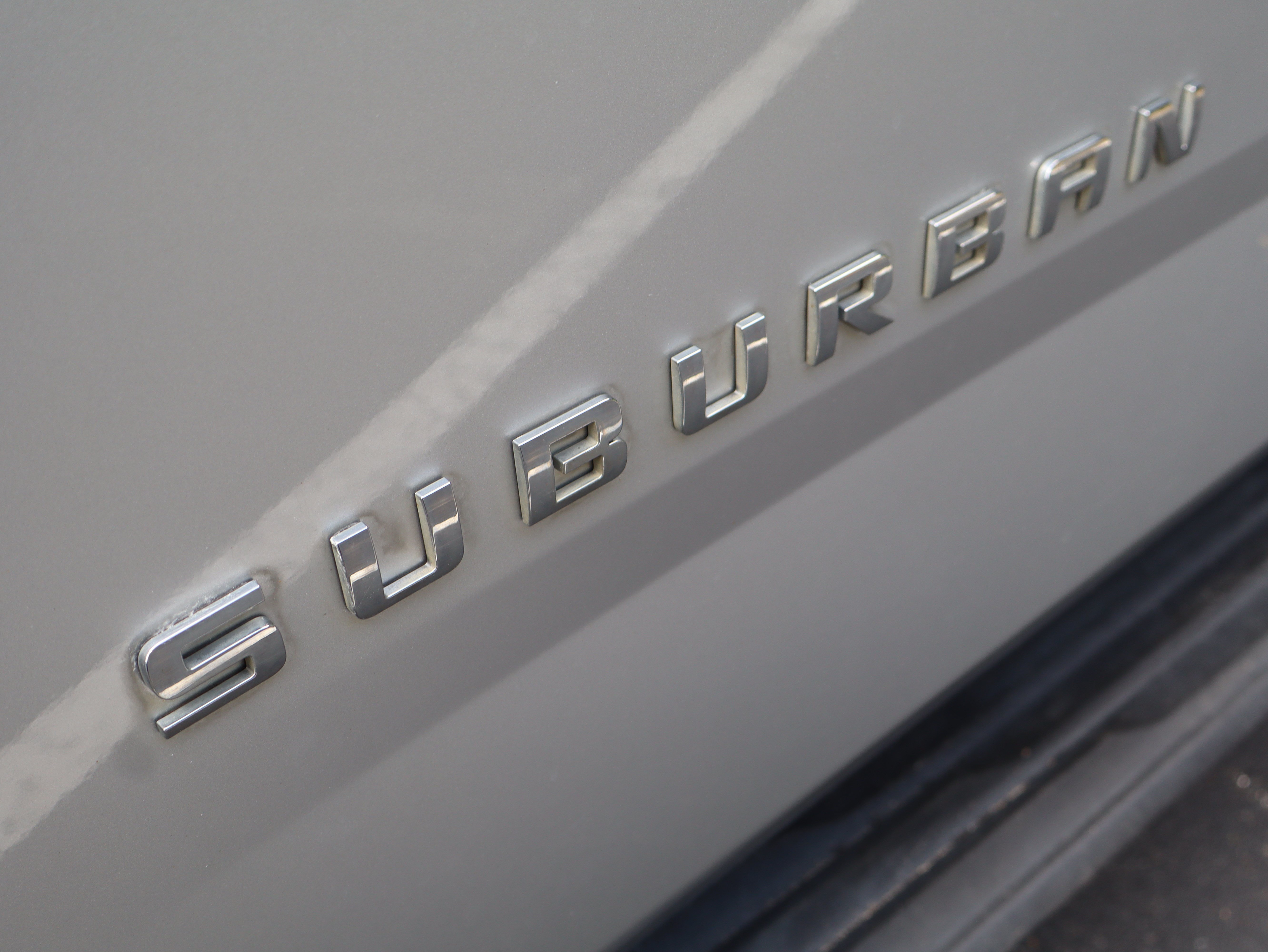 Used 2017 Chevrolet Suburban LT w/ Luxury Package RWD image 58