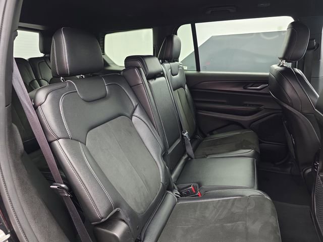 Used 2023 Jeep Grand Cherokee L Laredo image 50