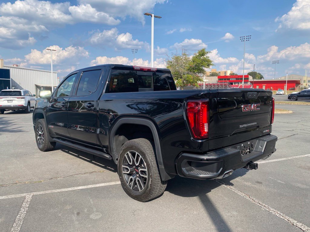 Used 2025 GMC Sierra 1500 AT4 w/ Technology Package AWD/4WD image 5
